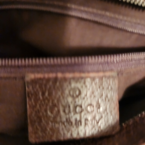 Vintage Authentic Gucci GG Supreme Messenger Bag - Picture 3 of 8